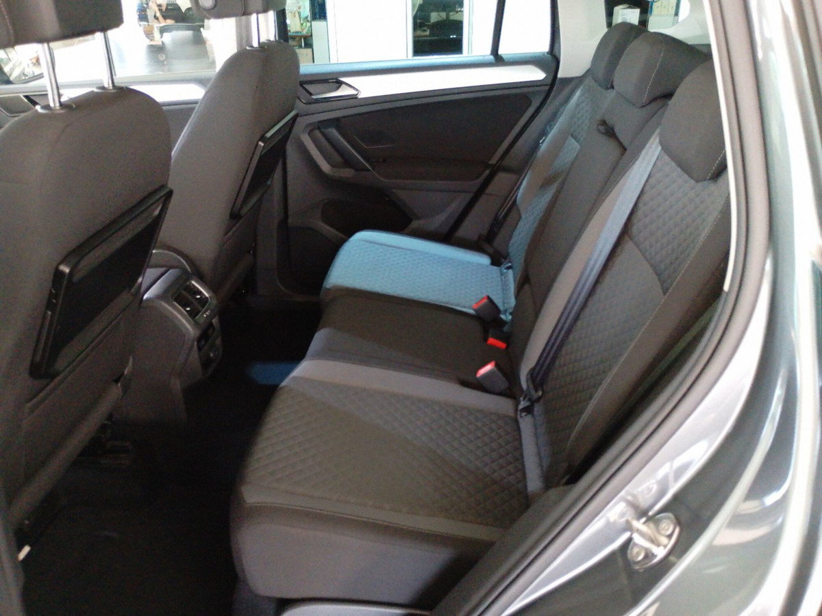 Volkswagen Tiguan 1.6 TDI SCR Business BlueMotion Technology (17)
