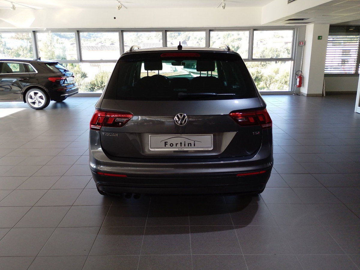 Volkswagen Tiguan 1.6 TDI SCR Business BlueMotion Technology (5)