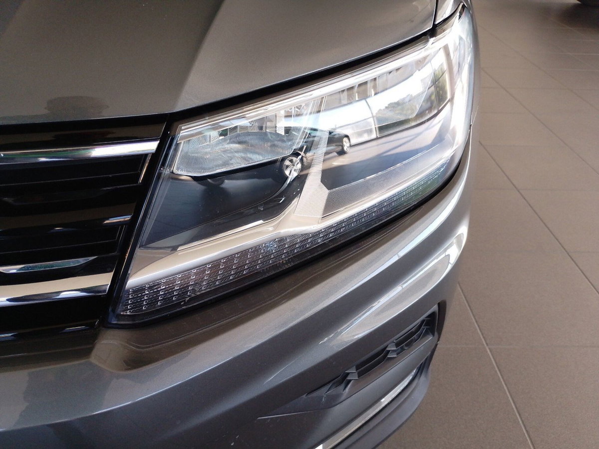 Volkswagen Tiguan 1.6 TDI SCR Business BlueMotion Technology (9)
