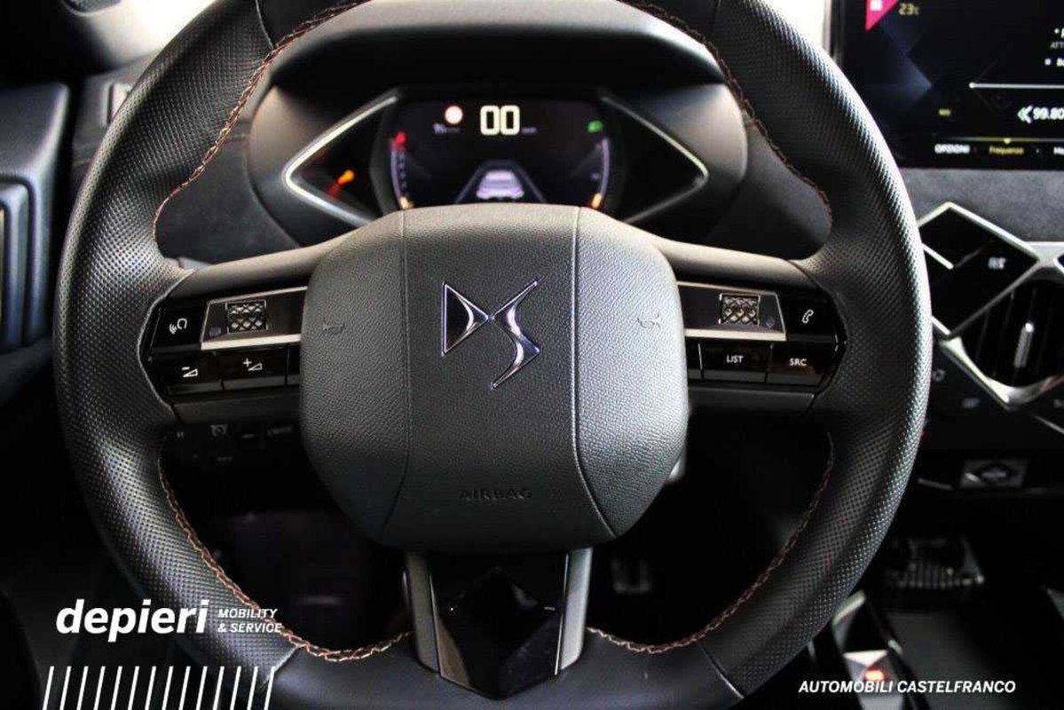 Ds DS 3 DS 3 Crossback PureTech 100 Performance Line (10)