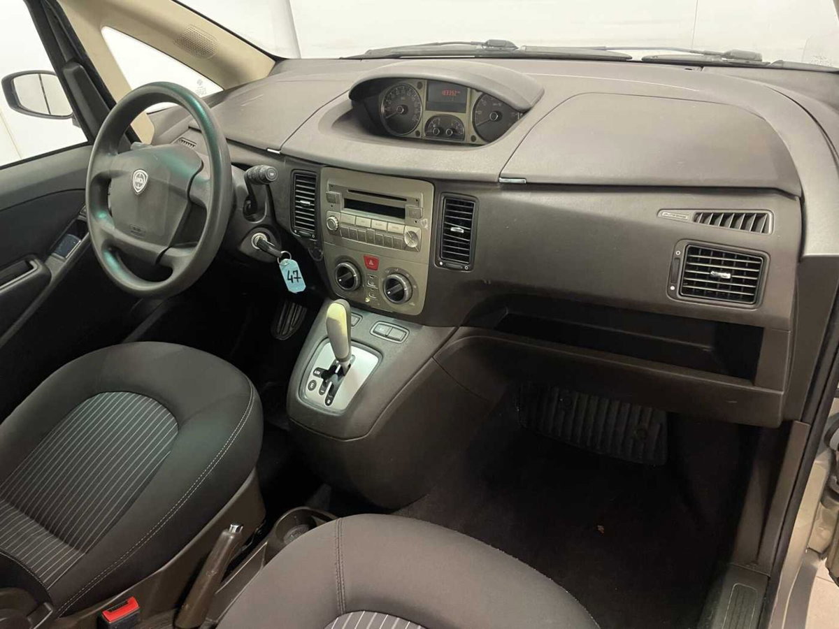 Lancia Musa Multijet 16V 90 CV Oro DFN (11)