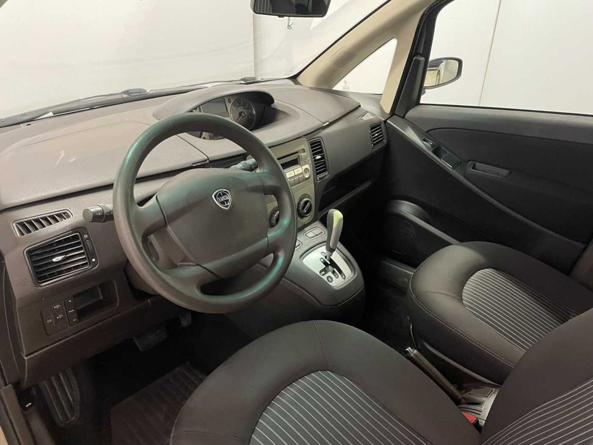 Lancia Musa Multijet 16V 90 CV Oro DFN (9)