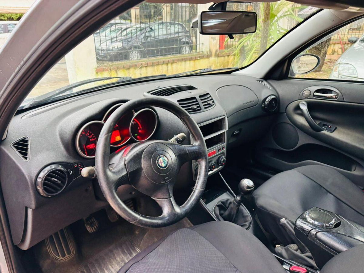 Alfa Romeo 147 1.9 JTD 16V cat 5p. Cup (13)