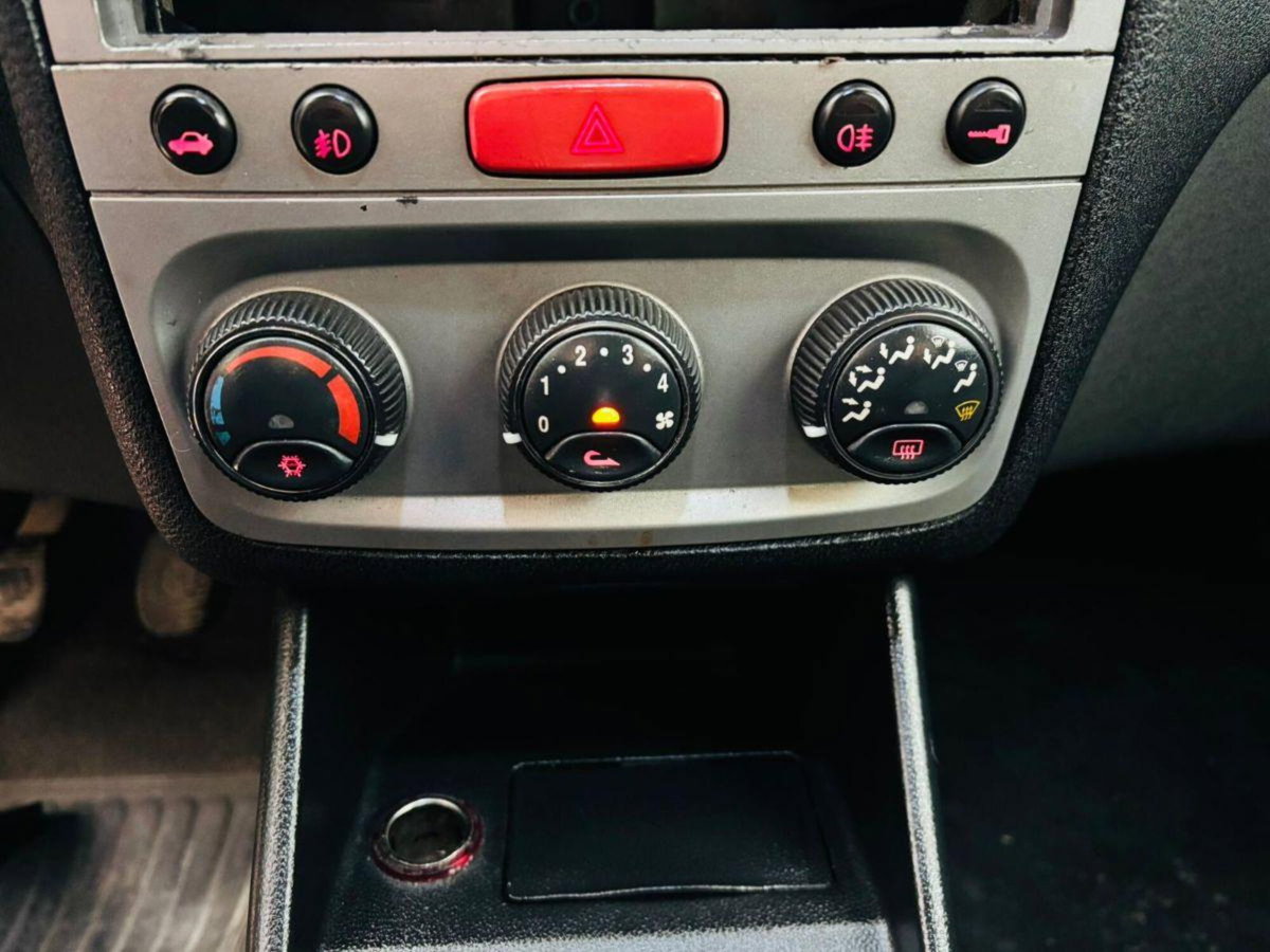 Alfa Romeo 147 1.9 JTD 16V cat 5p. Cup (17)