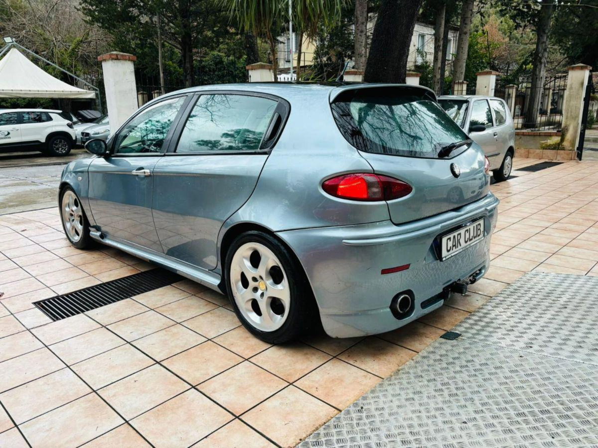Alfa Romeo 147 1.9 JTD 16V cat 5p. Cup (7)