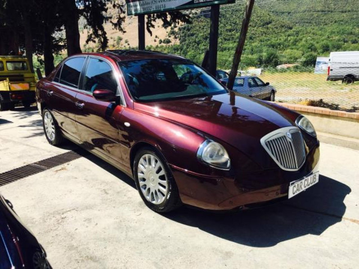 Lancia Thesis JTD 20V aut. Executive (2)