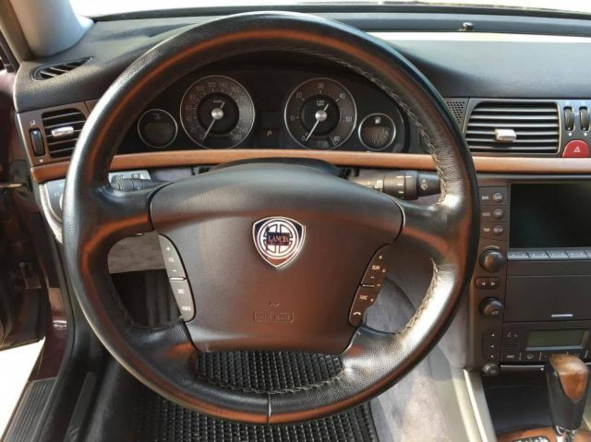 Lancia Thesis JTD 20V aut. Executive (9)