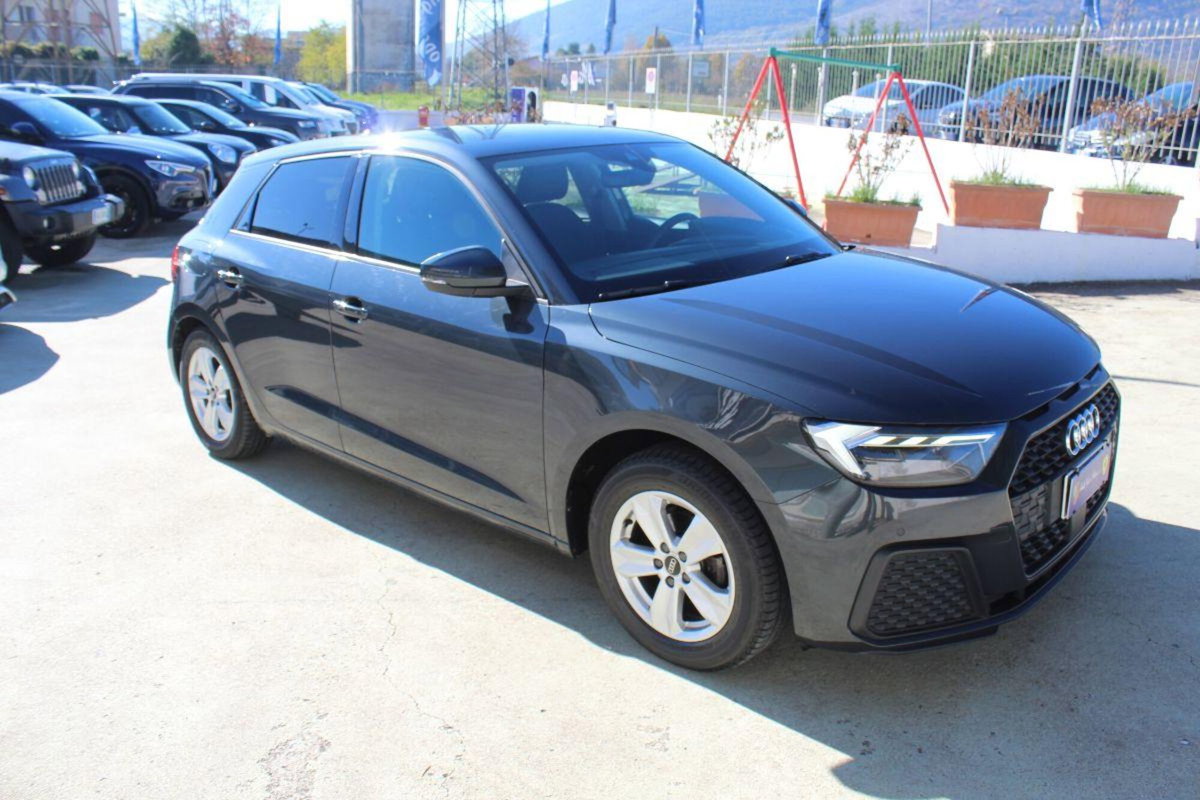 Audi A1 Sportback Sportback 25 1.0 tfsi Business (3)