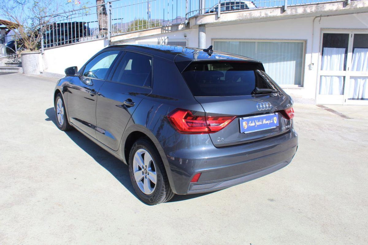 Audi A1 Sportback Sportback 25 1.0 tfsi Business (8)