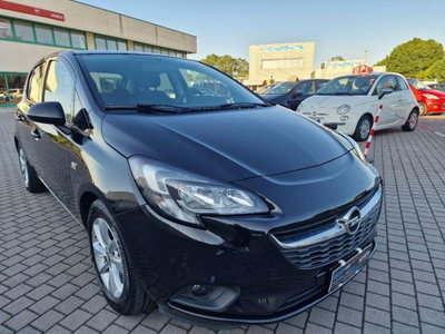 Opel Corsa 1.4 90CV 5 porte Cosmo (2)
