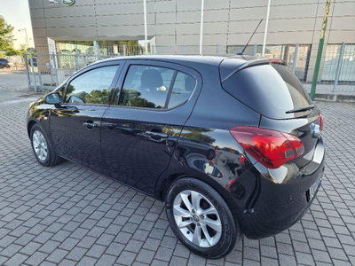 Opel Corsa 1.4 90CV 5 porte Cosmo (8)