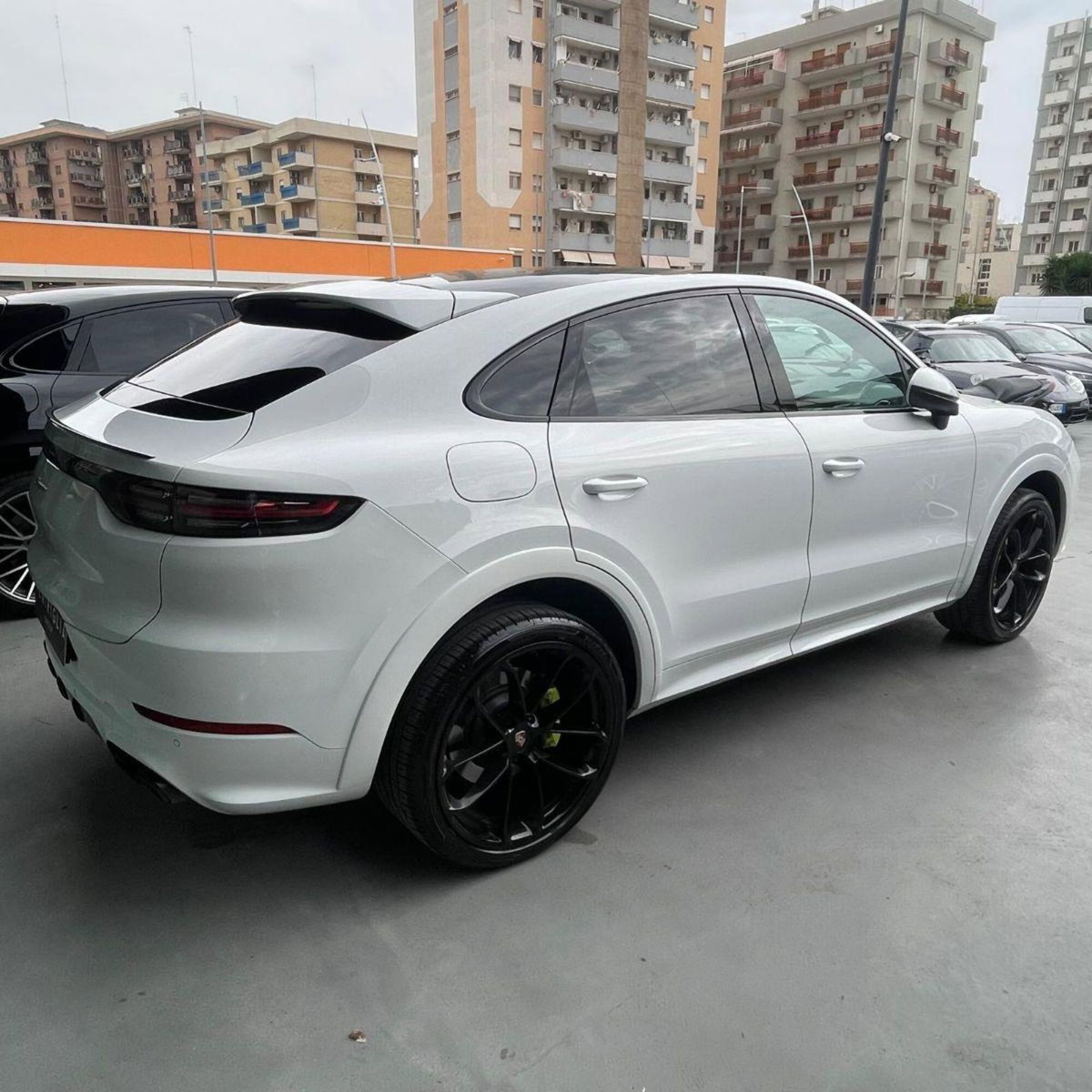 Porsche Cayenne 3.0 V6 E-Hybrid (4)