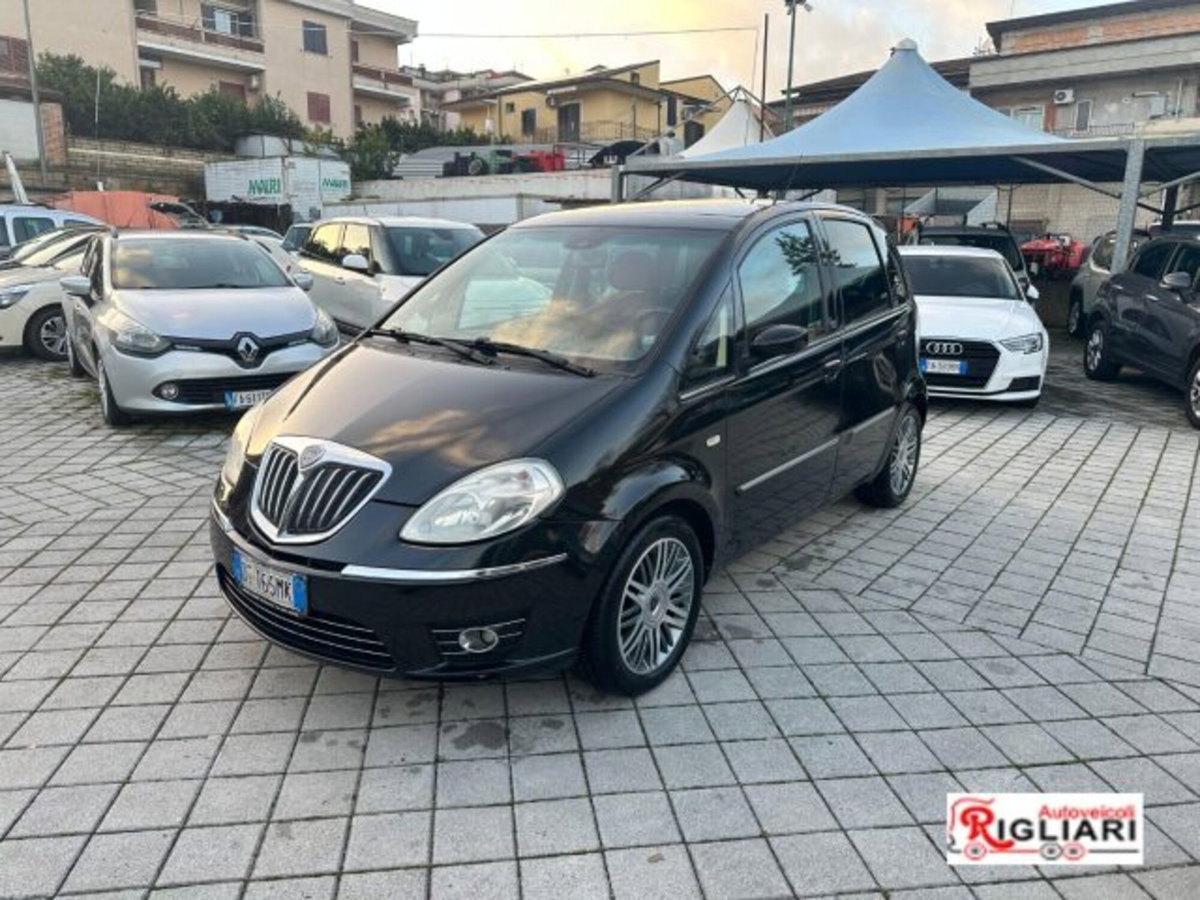 Lancia Musa 1.6 Multijet Poltrona Frau (2)