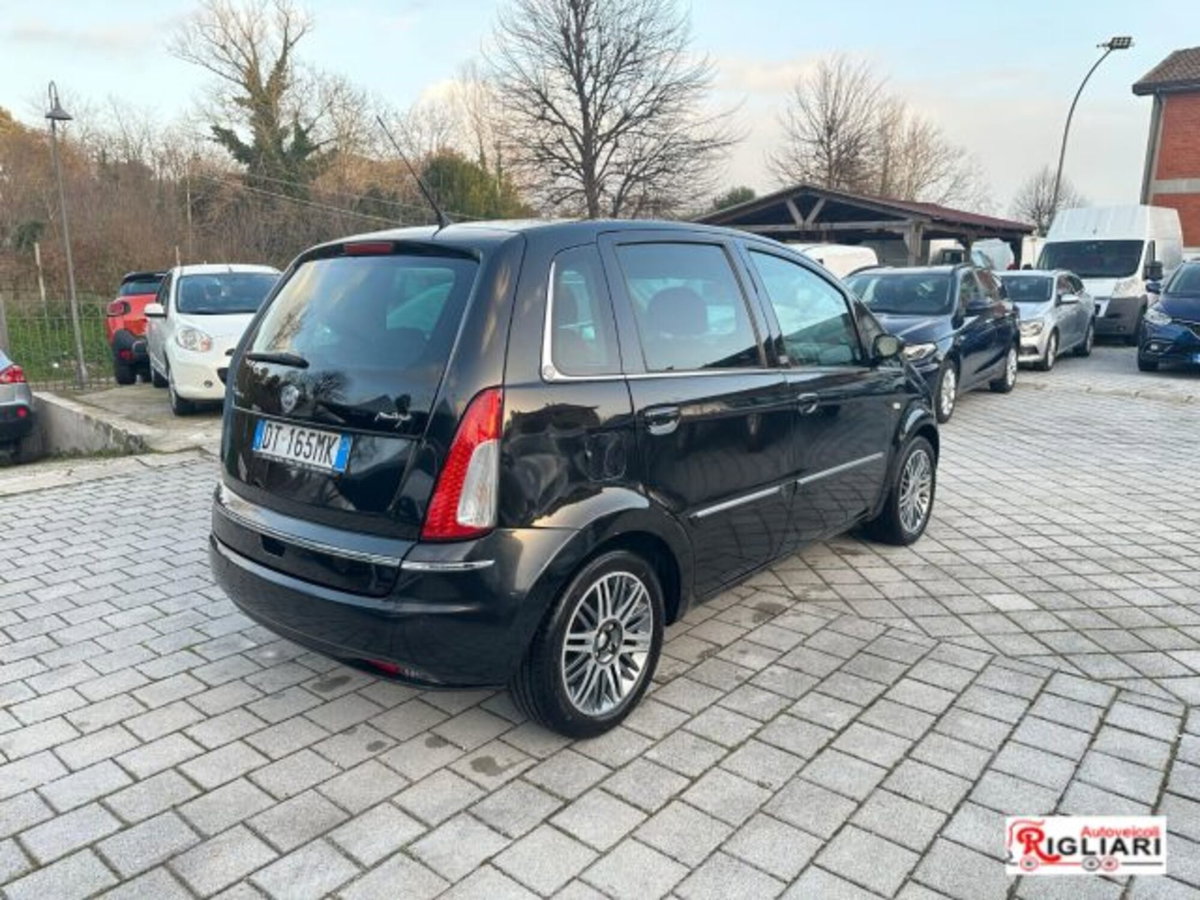 Lancia Musa 1.6 Multijet Poltrona Frau (5)