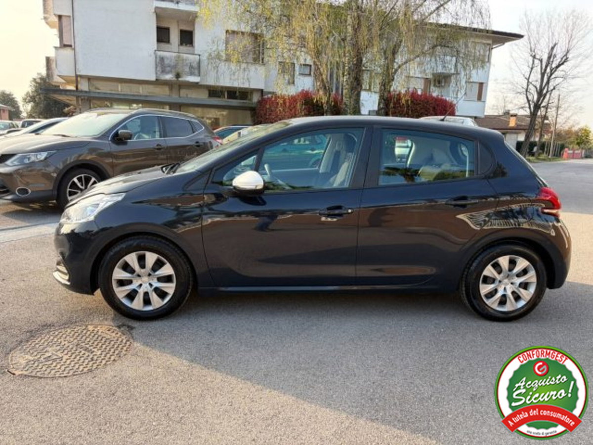 Peugeot 208 68 5 porte Active (2)