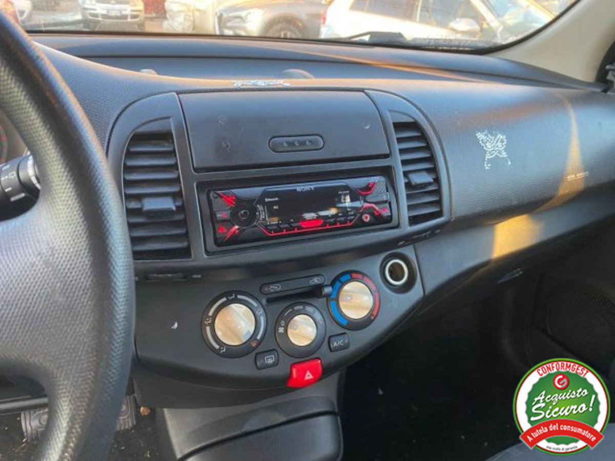 Nissan Micra 1.0 16V 5 porte Visia (7)
