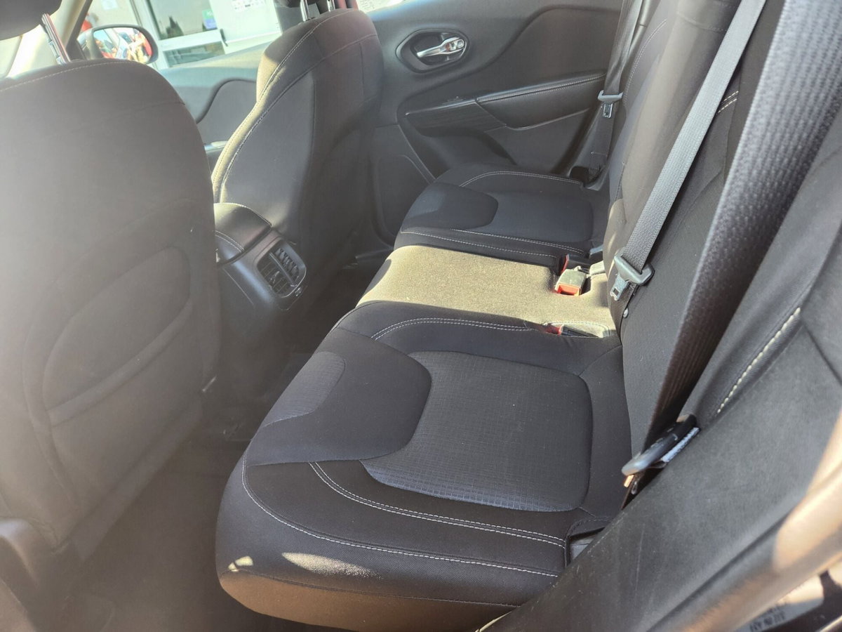 Jeep Cherokee 2.0 Mjt II Limited (7)
