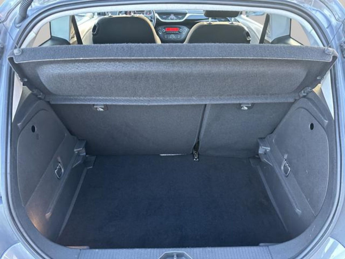 Opel Corsa Coupé 1.2 Black Edition (15)
