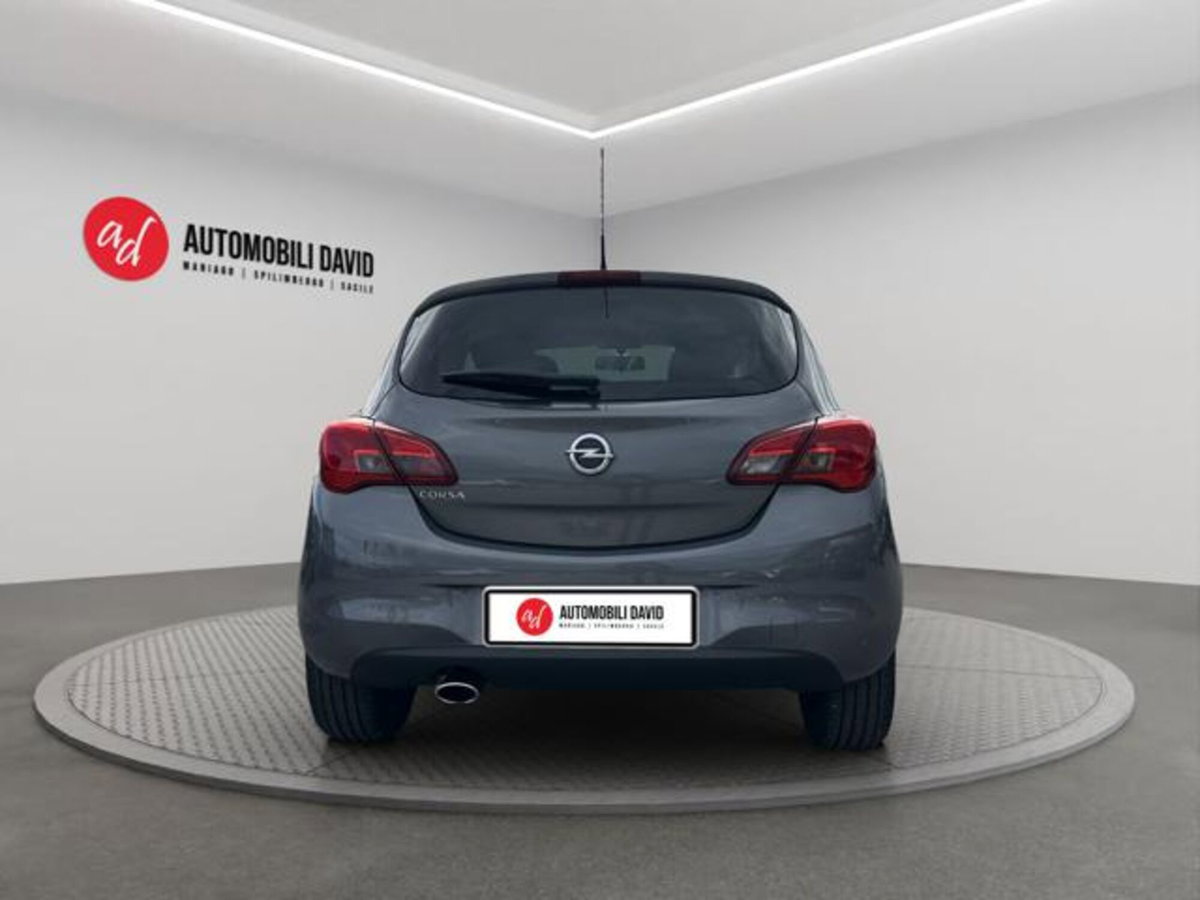 Opel Corsa Coupé 1.2 Black Edition (6)