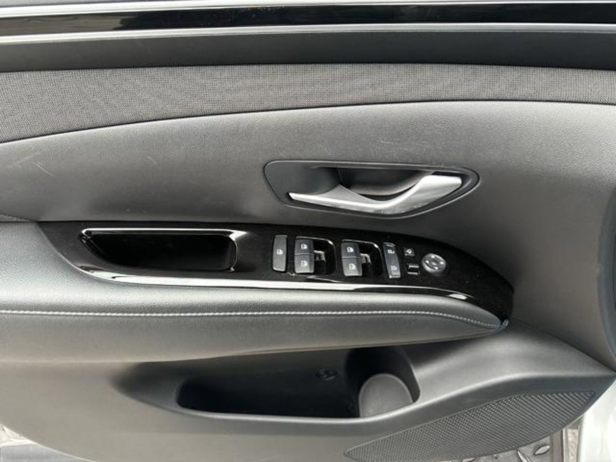 Hyundai Tucson 1.6 crdi 48V Xline 2wd dct (10)