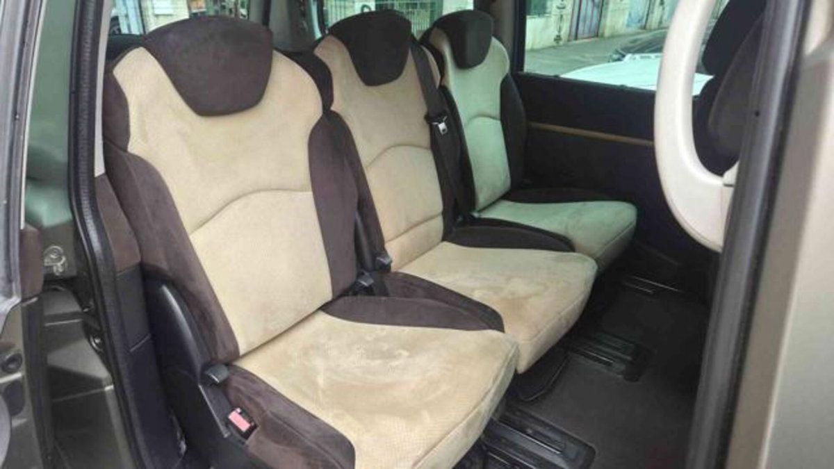 Lancia Phedra MJT 136 CV Platino (11)
