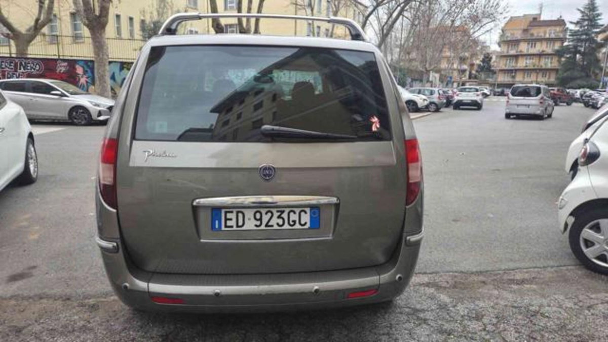 Lancia Phedra MJT 136 CV Platino (6)