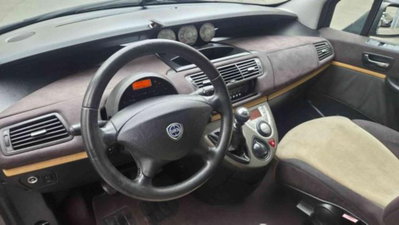 Lancia Phedra MJT 136 CV Platino (7)