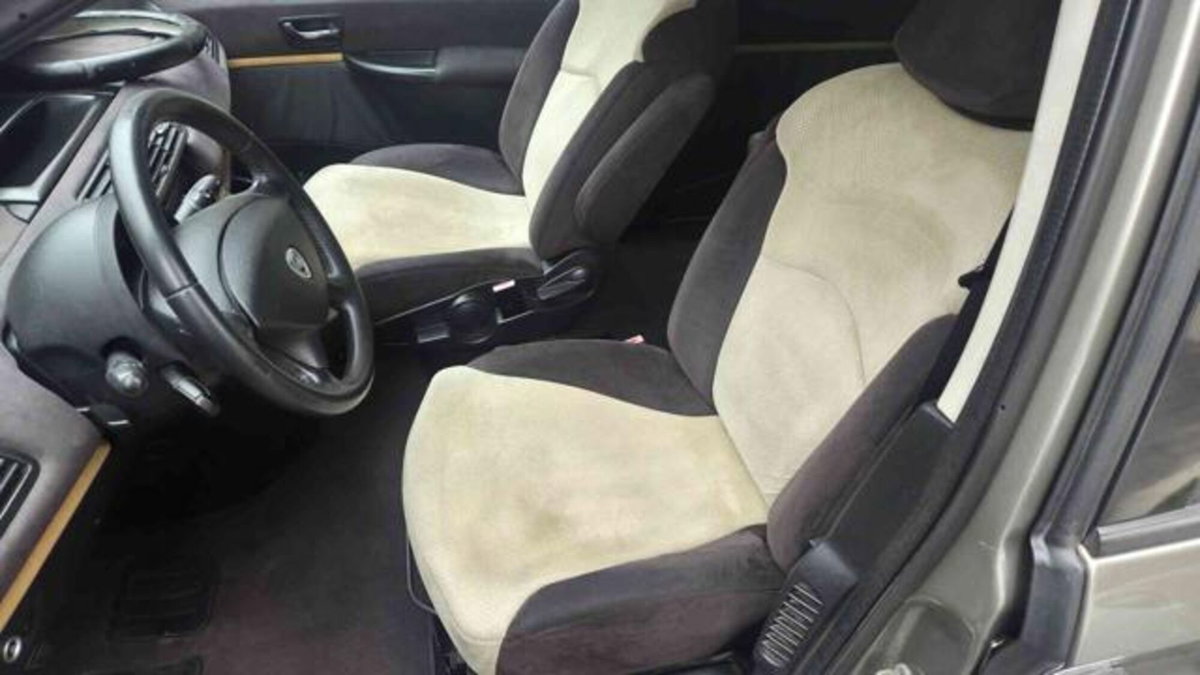 Lancia Phedra MJT 136 CV Platino (8)