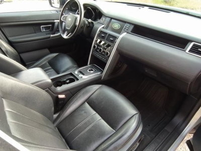 Land Rover Discovery Sport 2.0 TD4 180 CV HSE (7)