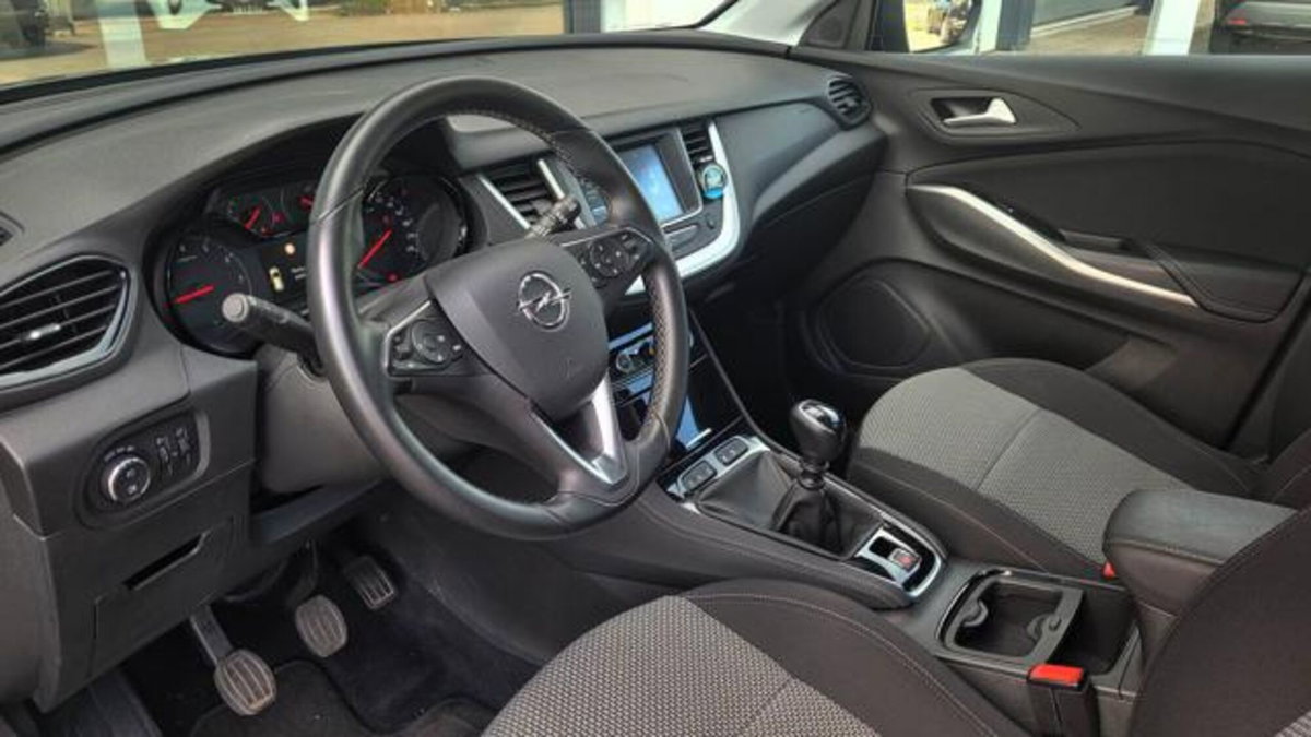 Opel Grandland X 1.5 diesel Ecotec Start&Stop aut. 120 Anniv. (6)