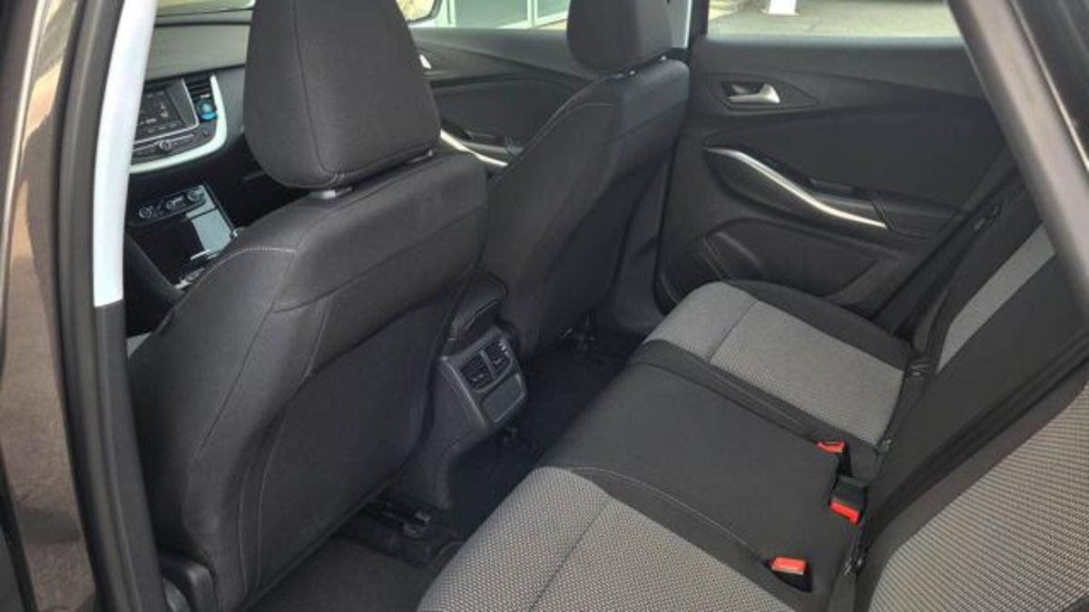 Opel Grandland X 1.5 diesel Ecotec Start&Stop aut. 120 Anniv. (7)