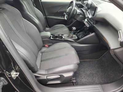Peugeot 2008 PureTech 130 S&S EAT8 GT Line (7)