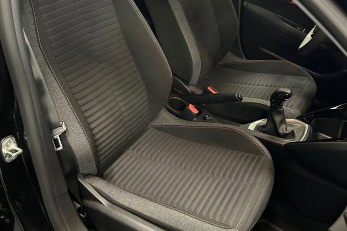 Peugeot 208 1.2 puretech Active s&s 75cv (12)