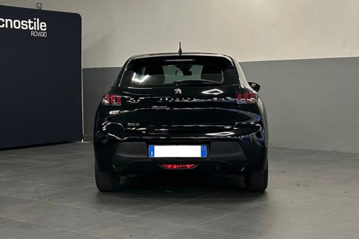 Peugeot 208 1.2 puretech Active s&s 75cv (8)