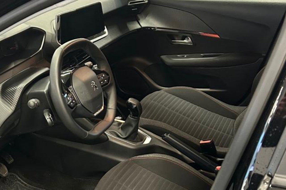 Peugeot 208 1.2 puretech Active s&s 75cv (9)