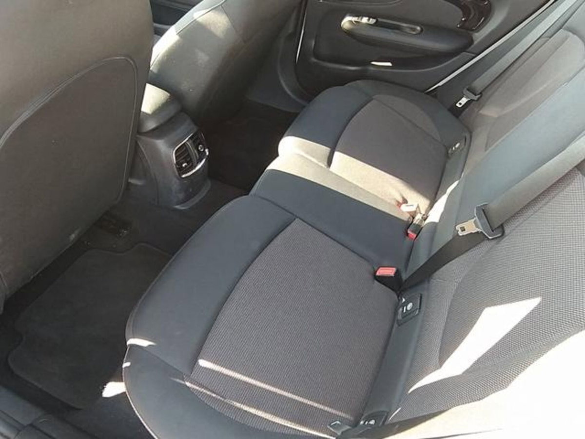 MINI Mini Clubman 2.0 Cooper D Yours Clubman (6)