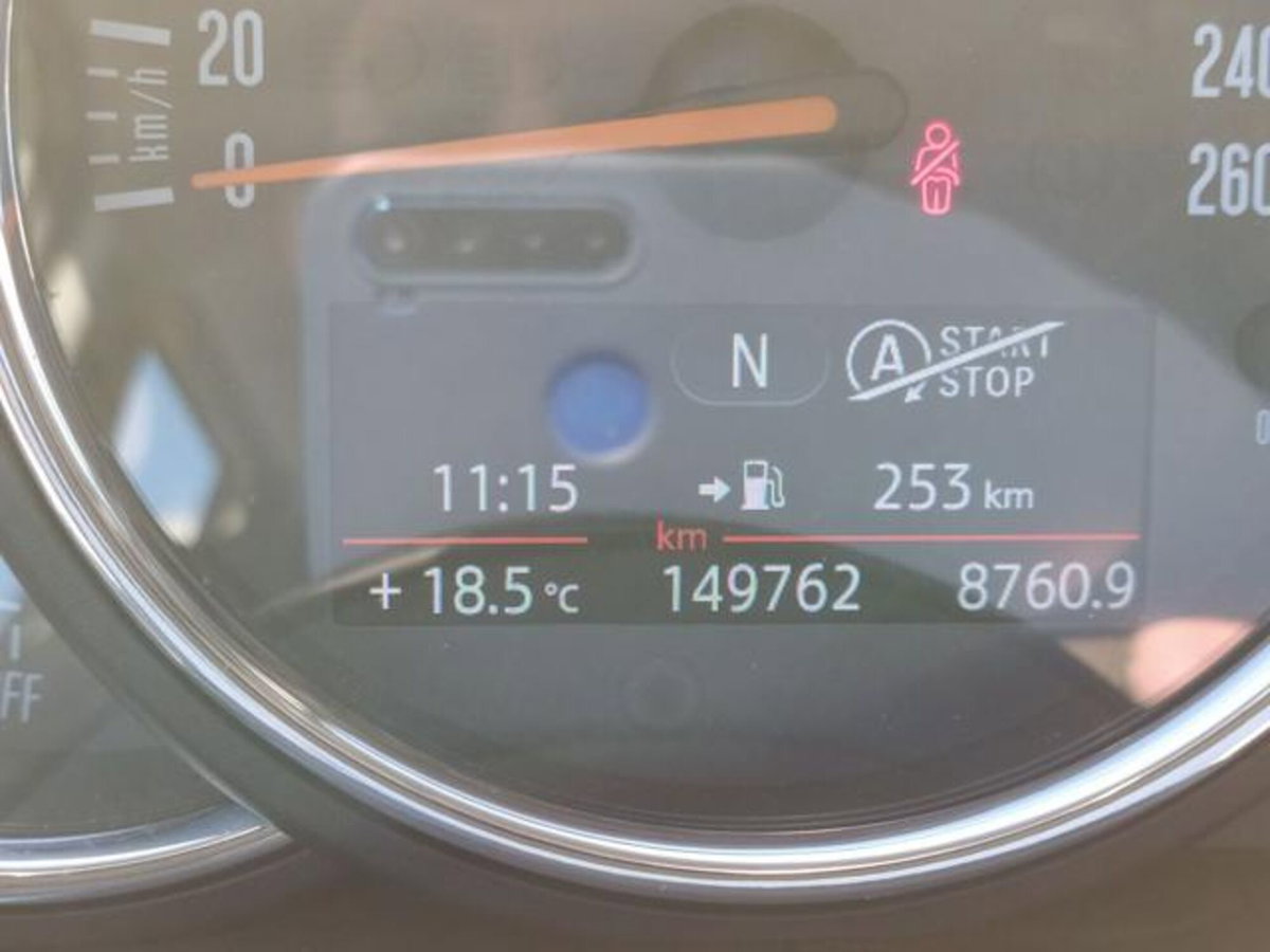 MINI Mini Clubman 2.0 Cooper D Yours Clubman (8)