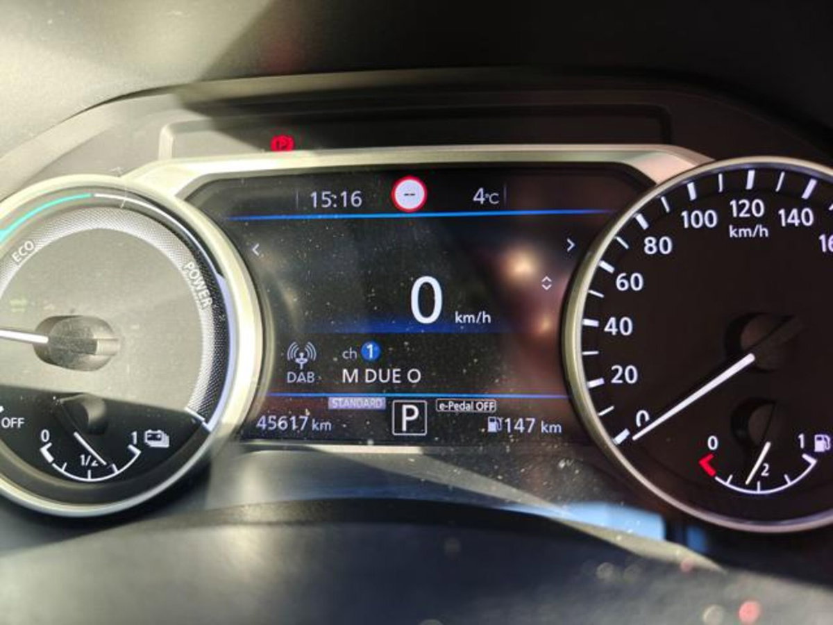 Nissan Juke 1.6 hev N-Connecta (10)