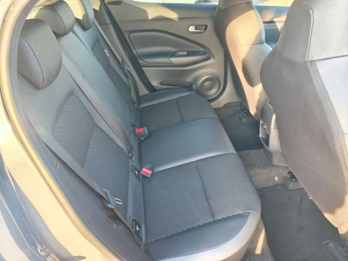 Nissan Juke 1.6 hev N-Connecta (9)