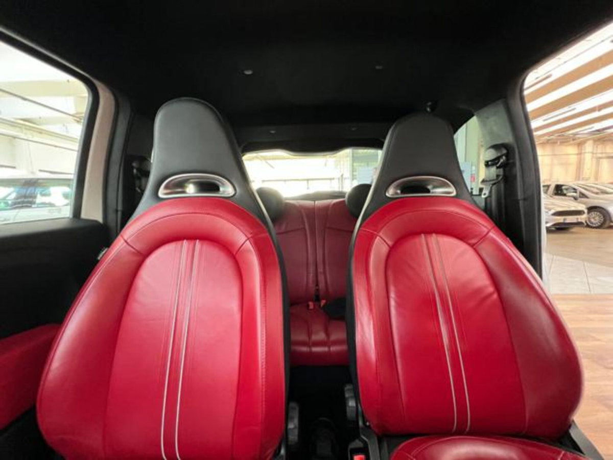 Abarth 595 595 1.4 Turbo T-Jet 160 CV Yamaha Factory Racing (10)