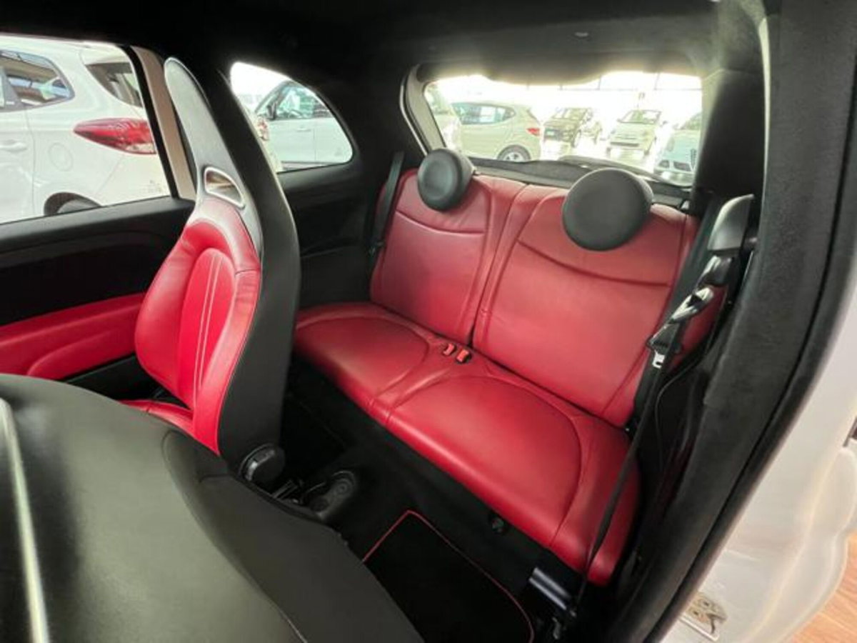 Abarth 595 595 1.4 Turbo T-Jet 160 CV Yamaha Factory Racing (12)