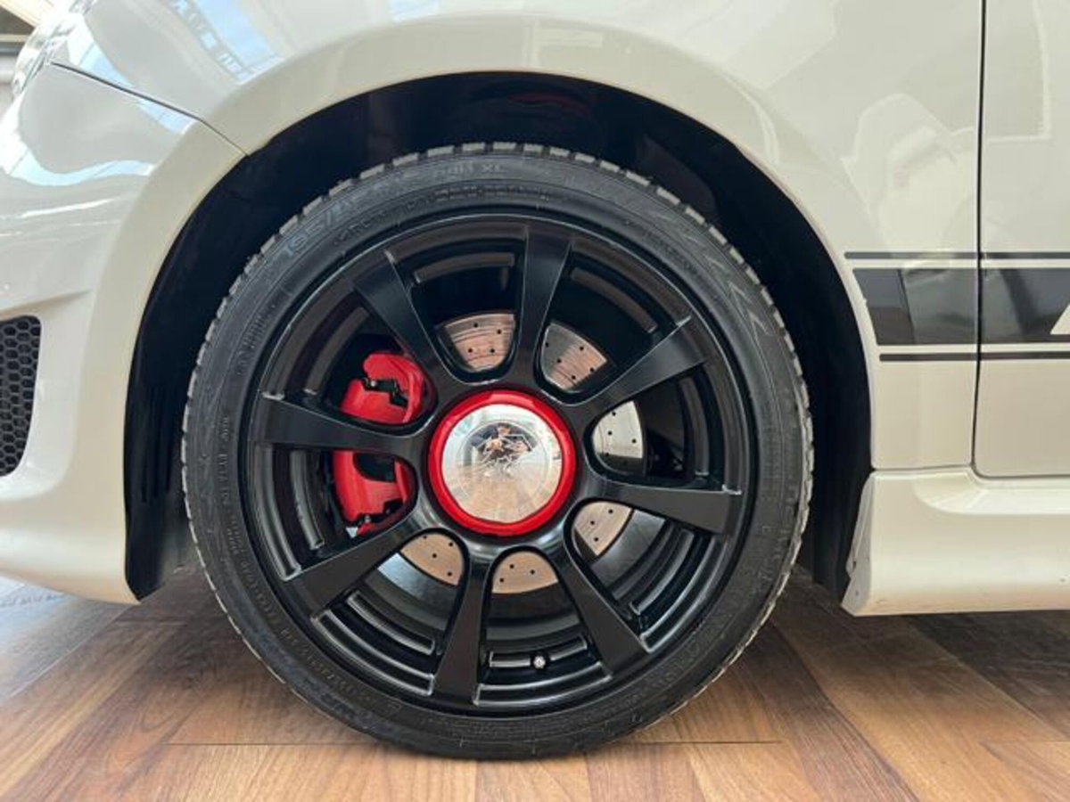 Abarth 595 595 1.4 Turbo T-Jet 160 CV Yamaha Factory Racing (18)