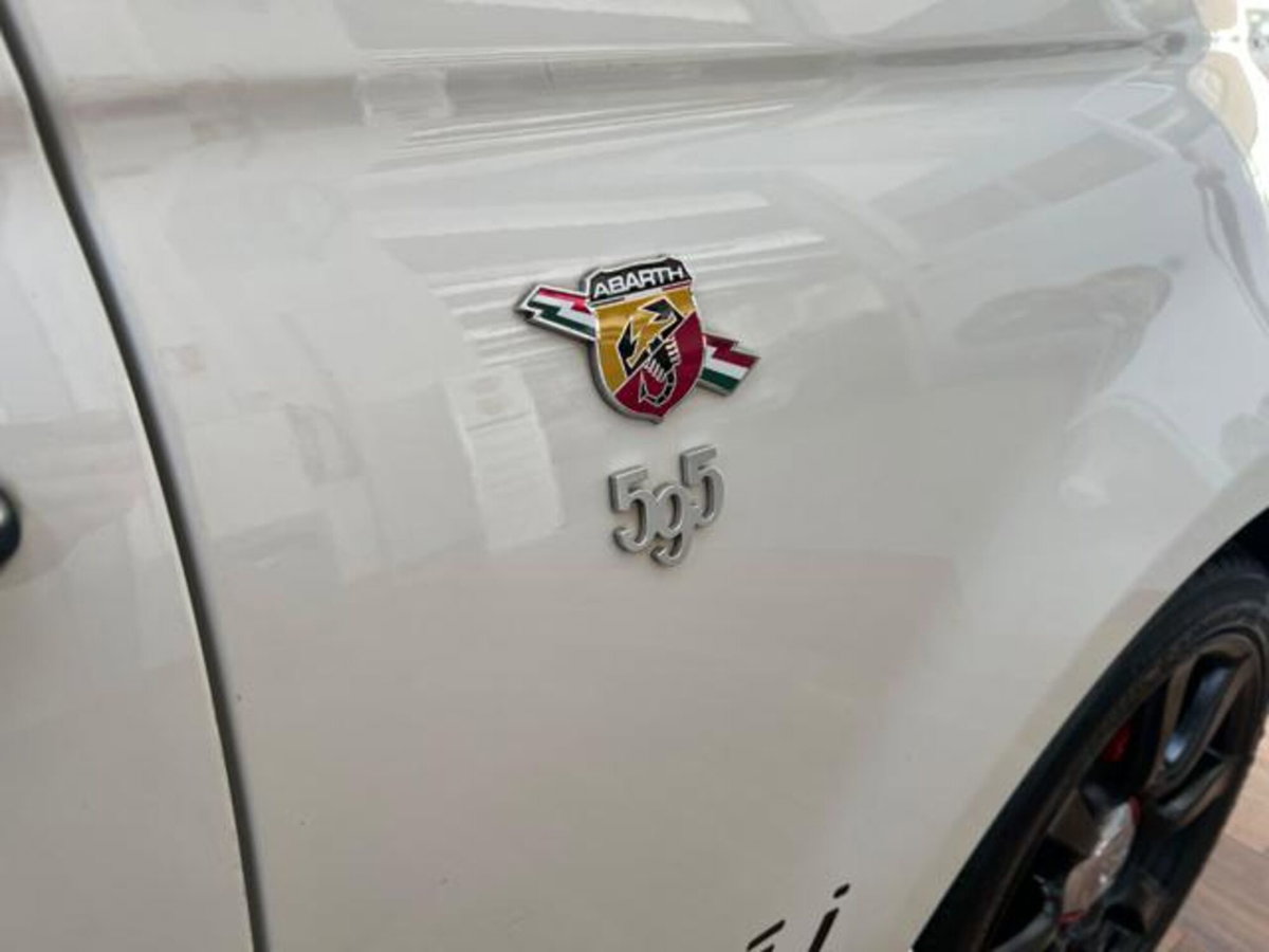 Abarth 595 595 1.4 Turbo T-Jet 160 CV Yamaha Factory Racing (20)