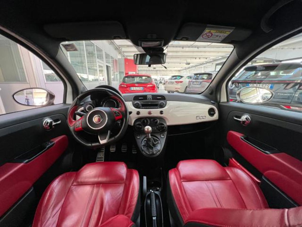 Abarth 595 595 1.4 Turbo T-Jet 160 CV Yamaha Factory Racing (9)