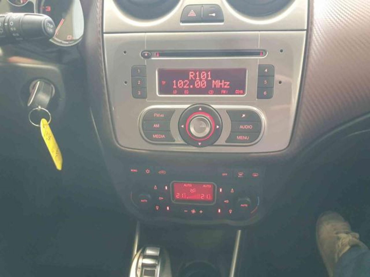 Alfa Romeo MiTo 1.4 T 135 CV M.air Distinctive Premium Pack (9)