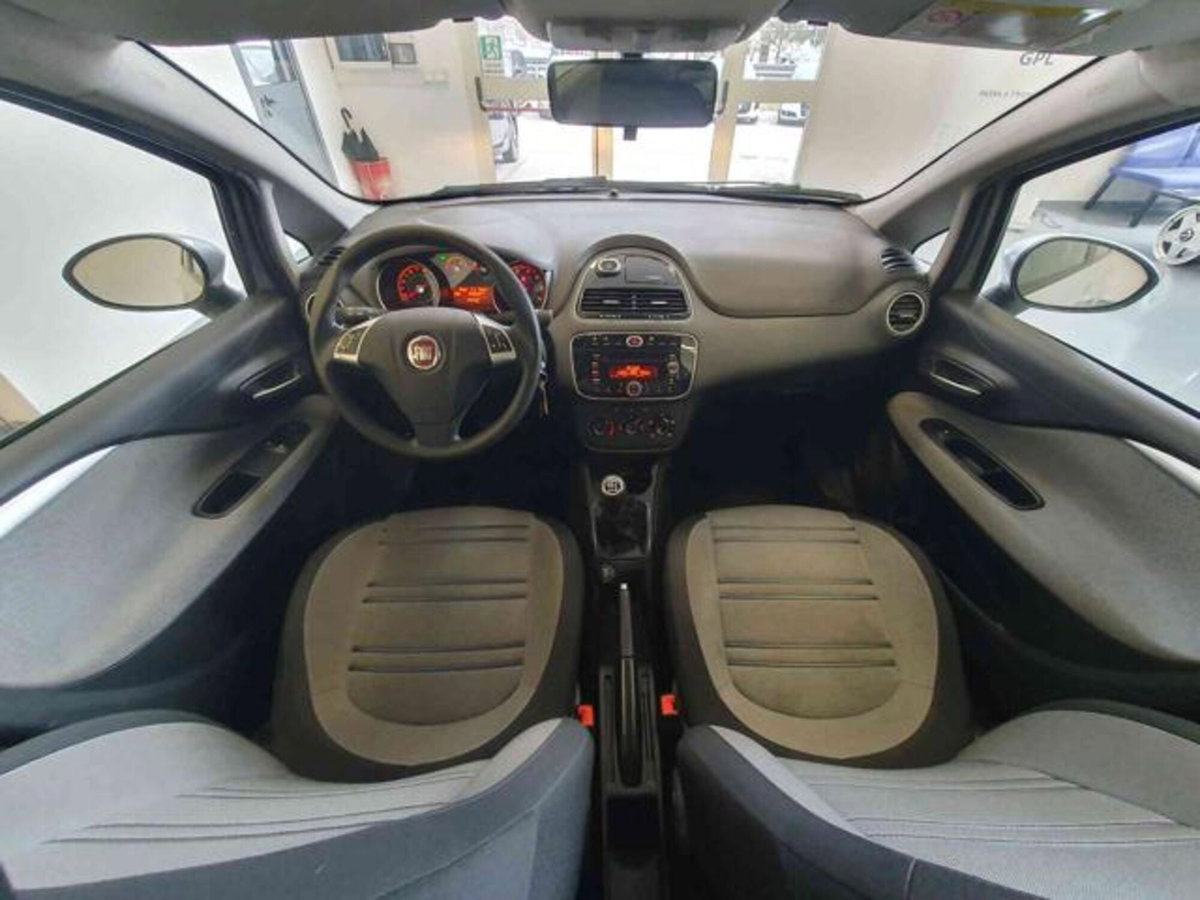 Fiat Punto Evo 1.3 Mjt 75 CV 5 porte Active (8)