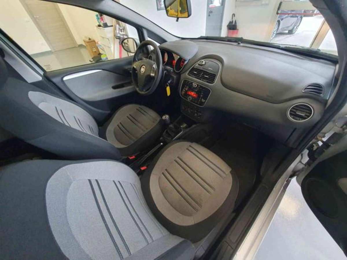 Fiat Punto Evo 1.3 Mjt 75 CV 5 porte Active (9)
