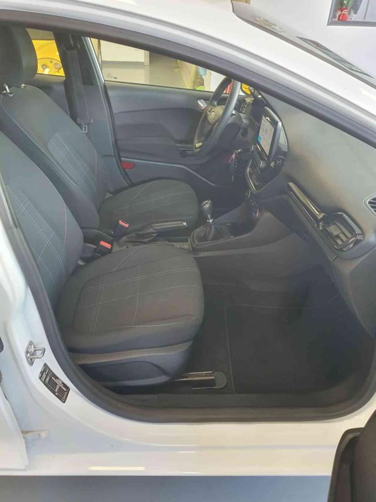 Ford Fiesta 1.5 EcoBlue 5 porte Business High (13)