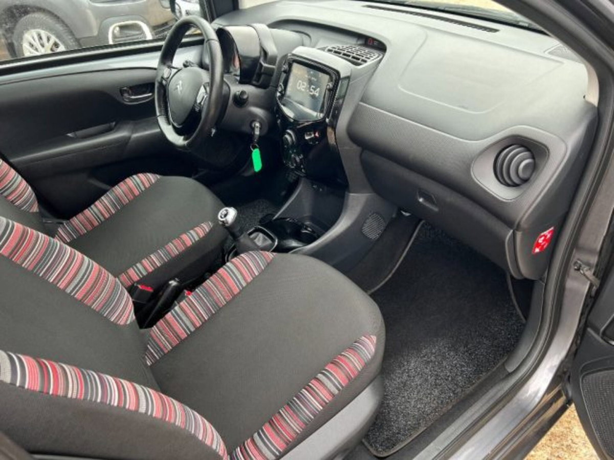 Citroen C1 C1 VTi 72 5 porte Shine (16)