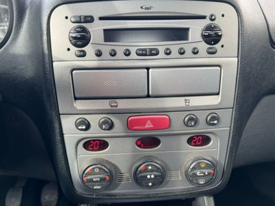 Alfa Romeo 147 1.9 JTD (120) 5 porte Moving (11)